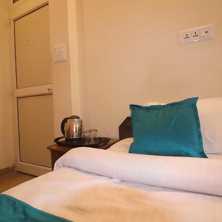 Triple One Hotel Tapovan Rishikesh,Near Laxman Jhula Bagian luar foto