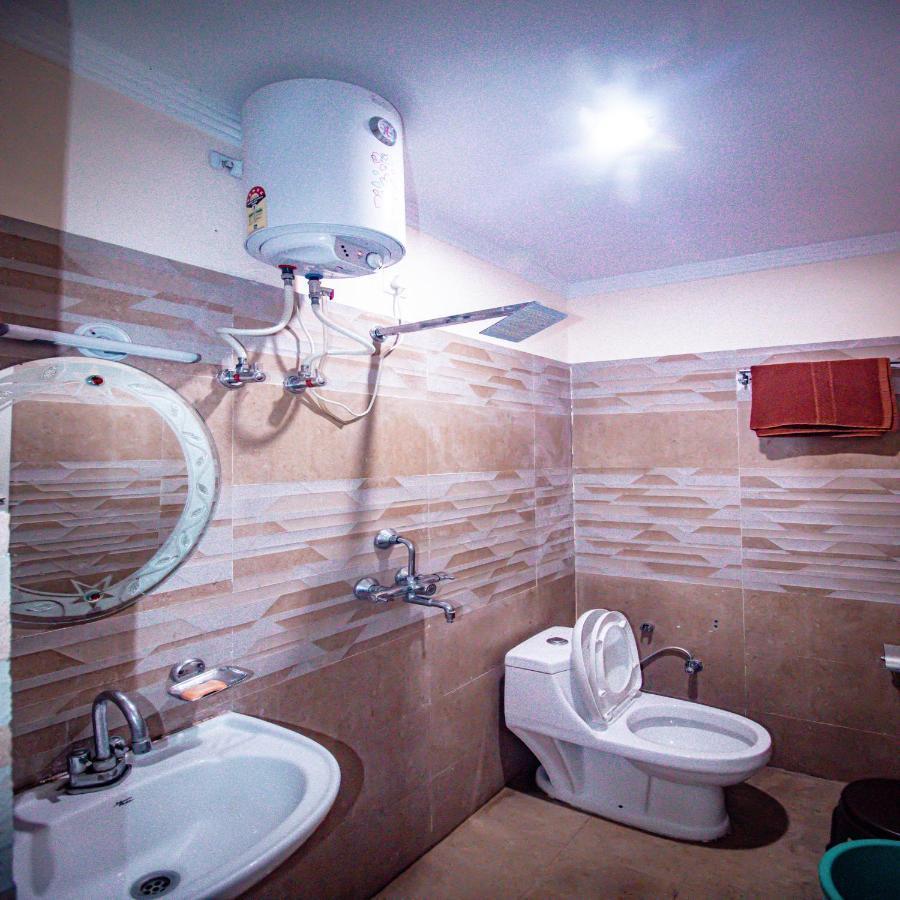 Triple One Hotel Tapovan Rishikesh,Near Laxman Jhula Bagian luar foto