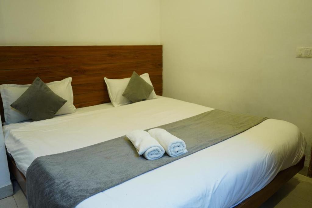 Triple One Hotel Tapovan Rishikesh,Near Laxman Jhula Bagian luar foto