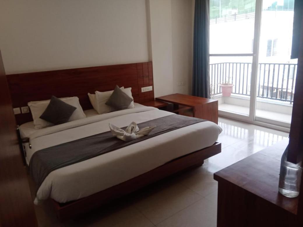 Triple One Hotel Tapovan Rishikesh,Near Laxman Jhula Bagian luar foto