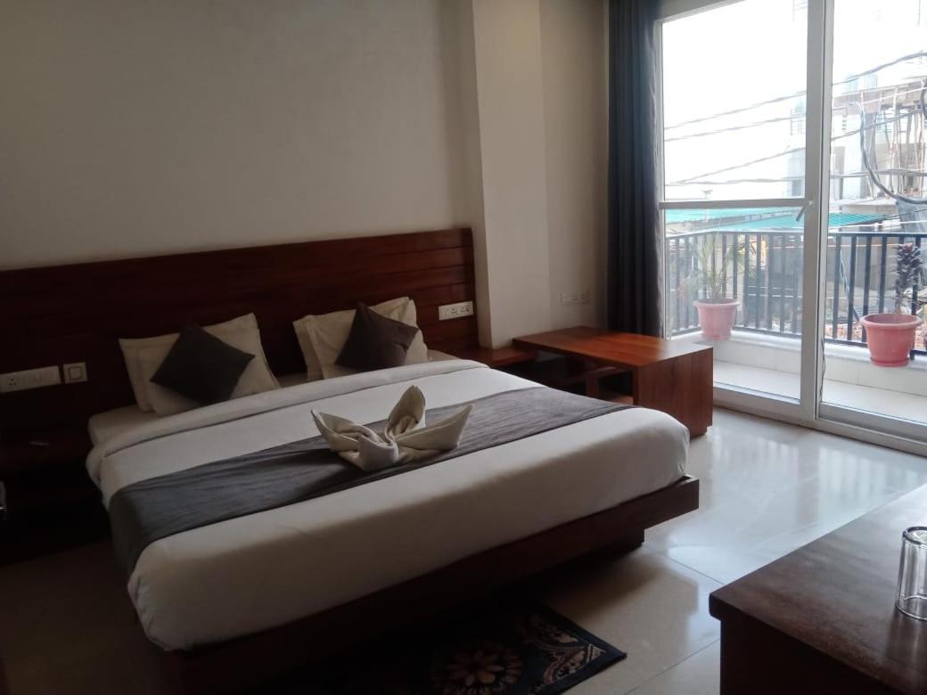 Triple One Hotel Tapovan Rishikesh,Near Laxman Jhula Bagian luar foto